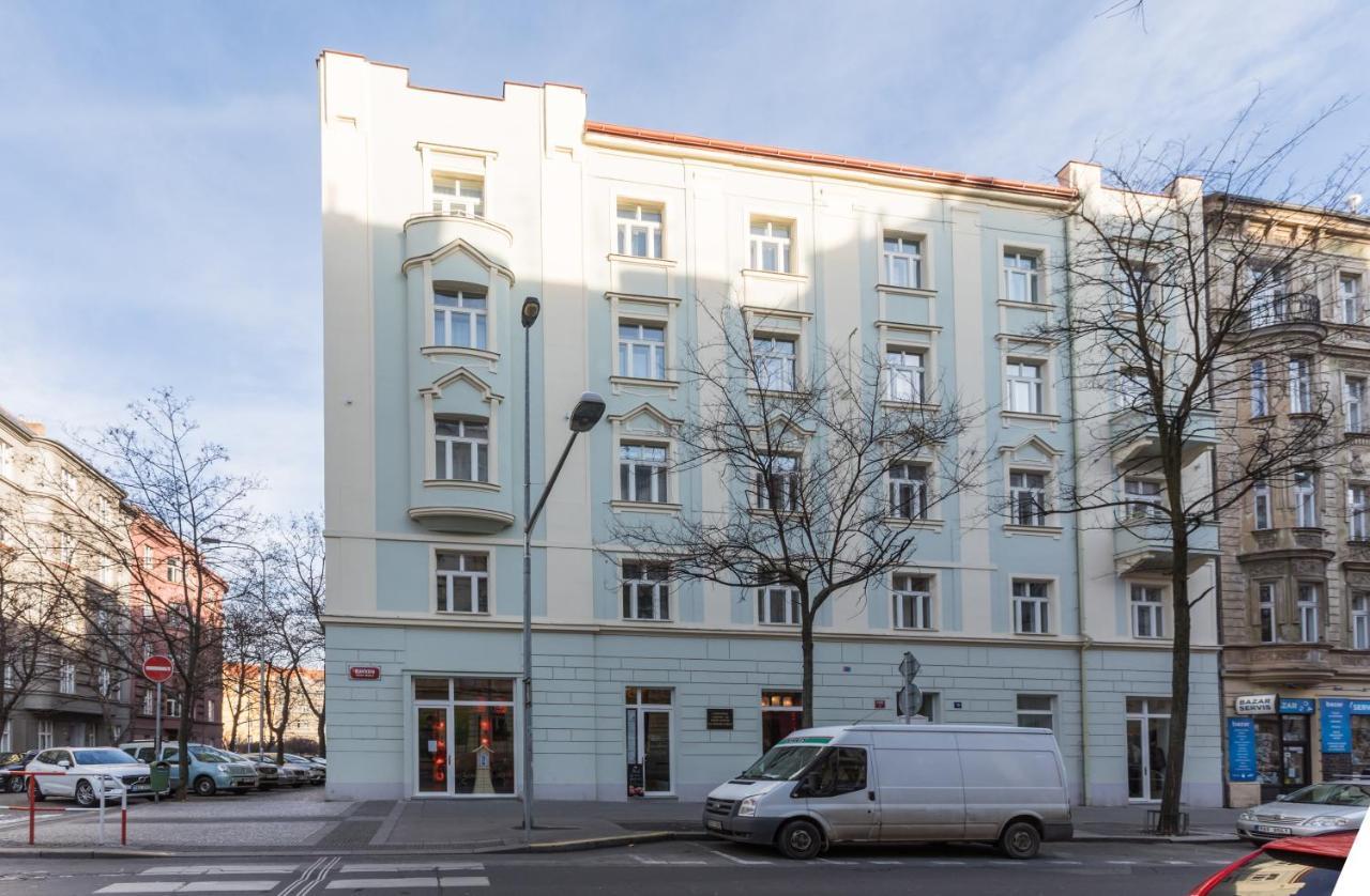 Lampi Aparthotel Prag Exteriör bild