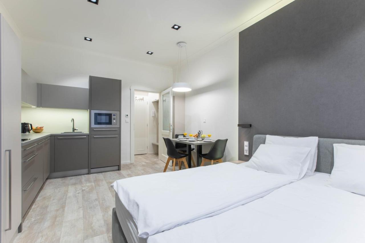 Lampi Aparthotel Prag Exteriör bild