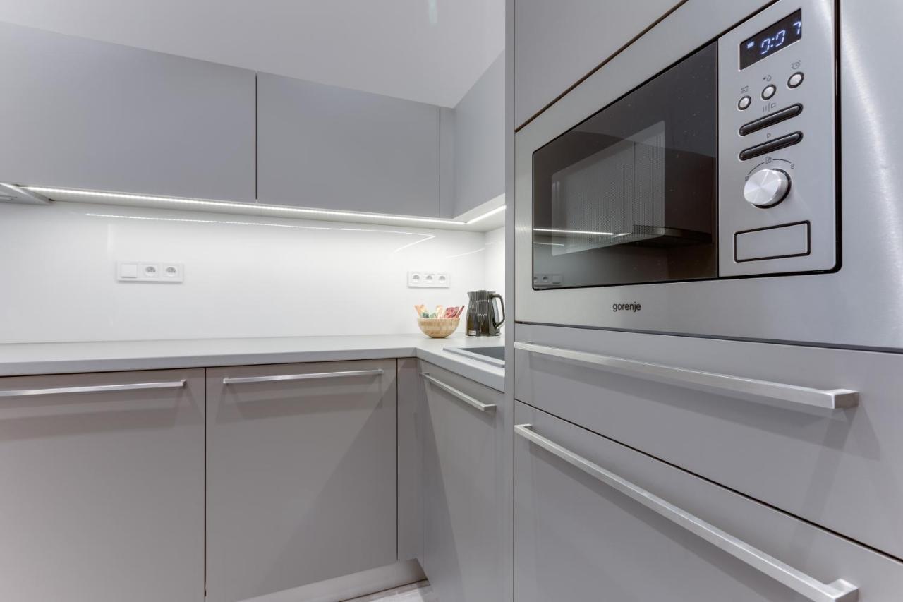 Lampi Aparthotel Prag Exteriör bild