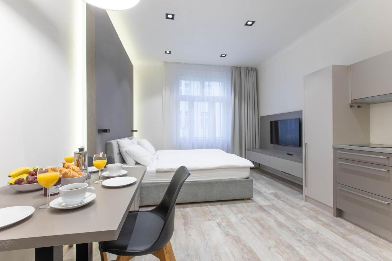 Lampi Aparthotel Prag Exteriör bild