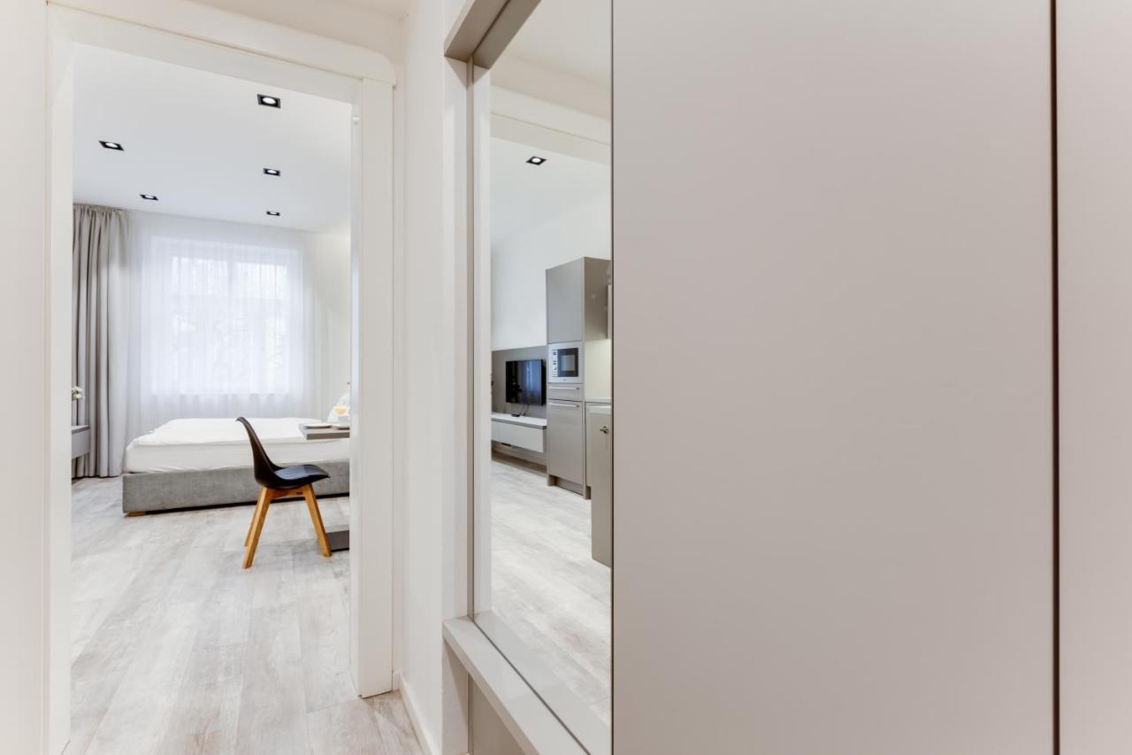 Lampi Aparthotel Prag Exteriör bild