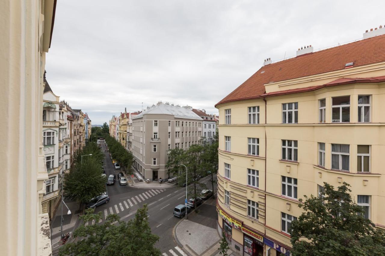 Lampi Aparthotel Prag Exteriör bild